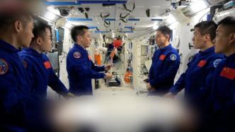 神舟家族太空接力這一幕令人動容