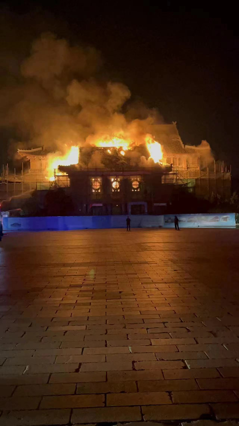 河南大学大礼堂着火，网友：太痛心了，河大人的精神图腾