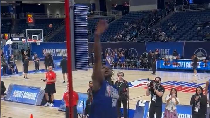 參加聯(lián)合試訓(xùn)沖擊NBA，詹姆斯大兒子三分球位列第二