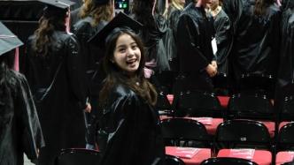 歐陽娜娜伯克利學歷被質疑，回應diploma是自己選擇