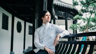 这位西班牙钢琴家，为什么对上海情有独钟？