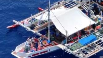 现场视频丨菲多艘船只在我黄岩岛邻近海域非法聚集，中方现场管制