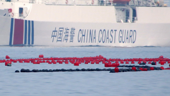 中国海警依法在黄岩岛海域常态开展维权执法活动