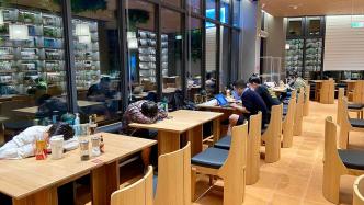 上海24小时｜深夜泡图书馆的人：加班、赶论文、失眠与流浪