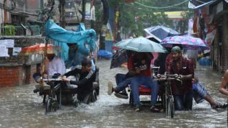 早安·世界｜气旋风暴袭击印度和孟加拉国，致数百万人停电