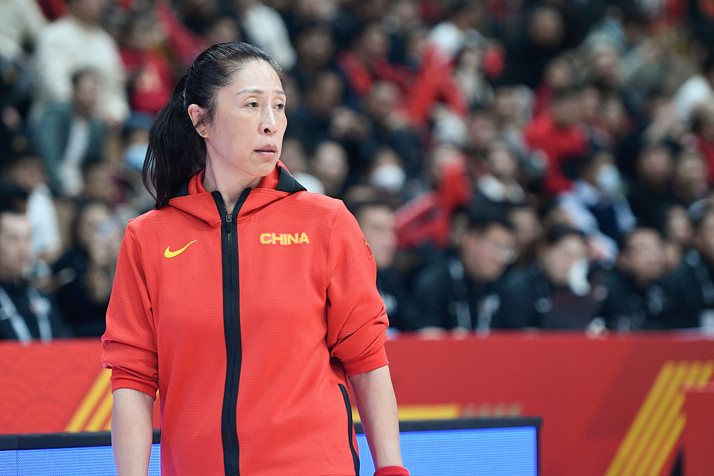 连续三场热身赛对阵澳大利亚，中国女篮备战奥运专挑强队过招