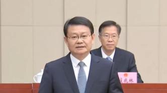 江西省人大常委会会议上，南昌市长万广明作为拟任新职人选发言