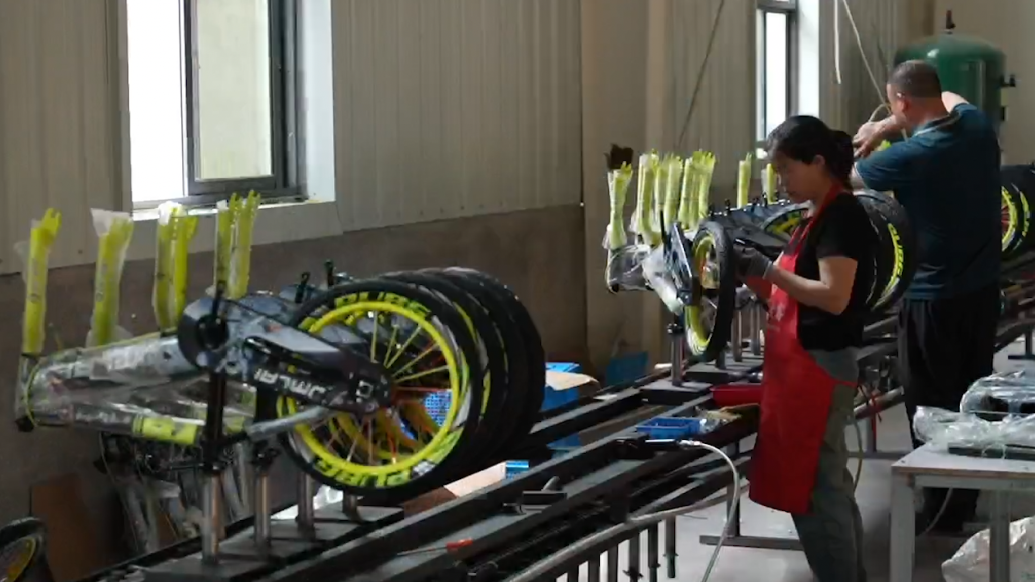 六一兒童節(jié)前夕，河北平鄉(xiāng)童車出貨量大增