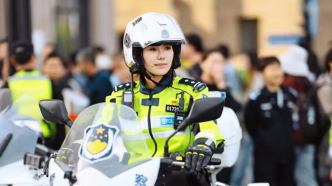 今年五一意外“出圈”的上海外滩女警：自小便有警察梦，还去当过两年兵