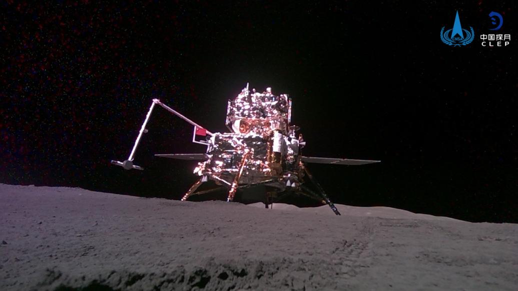 嫦娥六号携带月背珍宝完成太空接力
