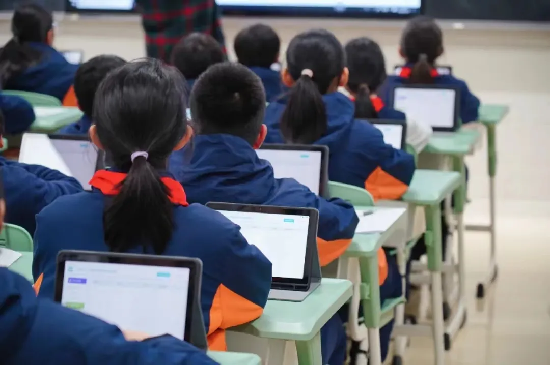 家门口的好学校|上海市长桥中学:让每一个孩子都被看见