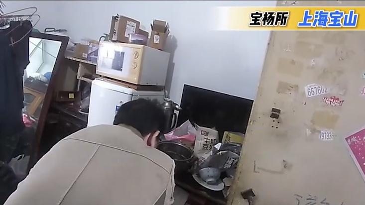 独居老人在出租屋内因病去世,上海民警寻亲帮其“落叶归根”