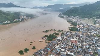广东：受强降雨影响停电的32万户用户近六成已恢复供电