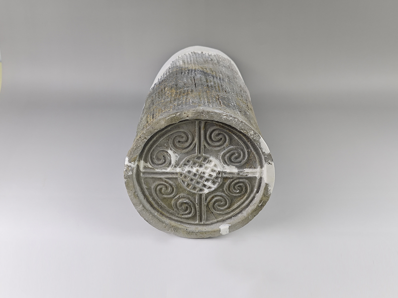 陶筒瓦当 (四分界云纹 方格纹)秦金城新村遗址出土瓦当的制作工艺和