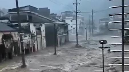 愿平安！黄山暴雨有房屋倒塌车被冲走