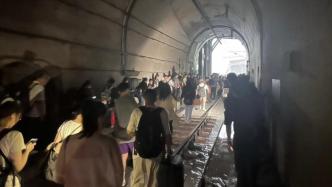 台湾一列车疑似撞上落石，7人受伤