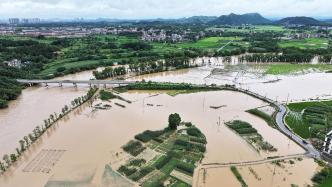 三部門緊急調撥3萬件中央救災物資，支持湖南、湖北防汛救災