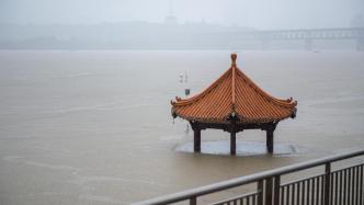 应对长江第一号洪水：三部门紧急调拨物资，武汉轮渡全线停航