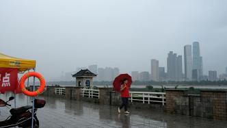 湖南一天連發兩道暴雨紅色預警，地質災害橙色、黃色預警