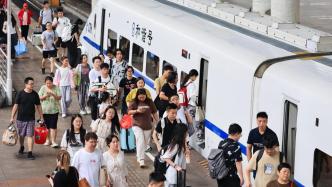 2024年铁路暑运预计发送旅客8.6亿人次