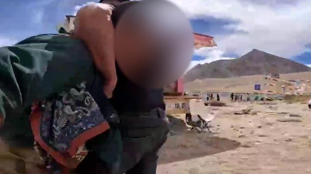 西藏警方再通报“旅游团领队打人事件”：双方均被处罚