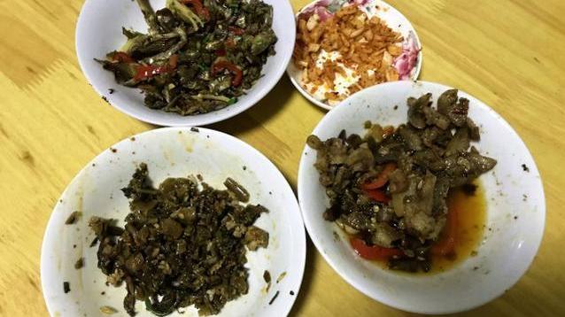 老两口先后确诊胃癌，医生：老人常吃剩菜剩饭，爱吃腌制食品