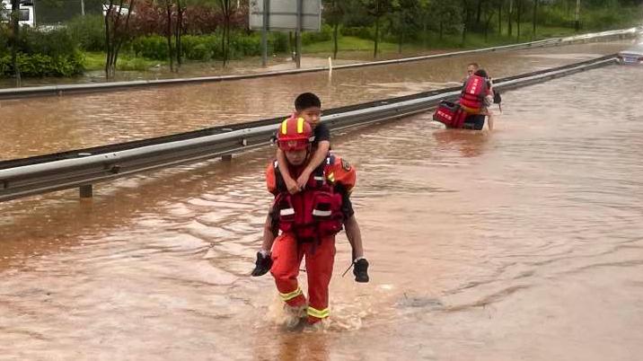 广东部分地区受“格美”影响出现内涝，消防营救疏散107人