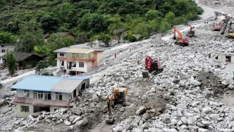 四川康定特大山洪泥石流已造成8人遇難，19人失聯