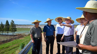 湖南省委书记在团洲垸主持召开专题会议：把重建与洞庭湖治理结合起来