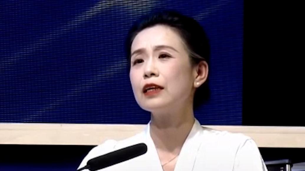 “怎么这么大官威啊？”女教授回应节目中怒斥政府工作人员：没有彩排