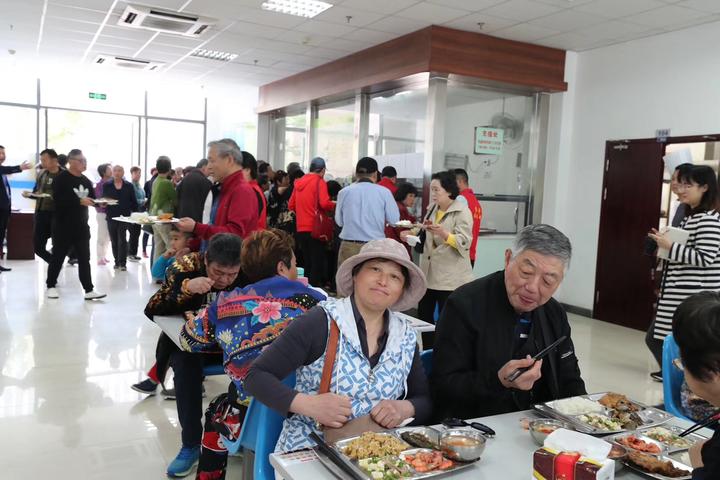 香港最快开奖现场直播资料:长三角观察｜“向游客开放政府食堂”六年，扬州带来什么启示