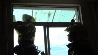 “台风影响”仍在，上海黄浦消防今日处置多起高空排险