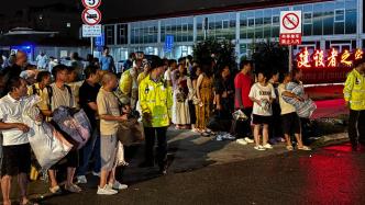 今晚10时前后“普拉桑”有较大可能在上海金山、奉贤或浙江平湖二次登陆