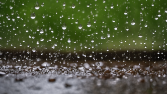 上海中心气象台：“普拉桑”今夜可能二次登陆上海，风雨影响持续到明天上午