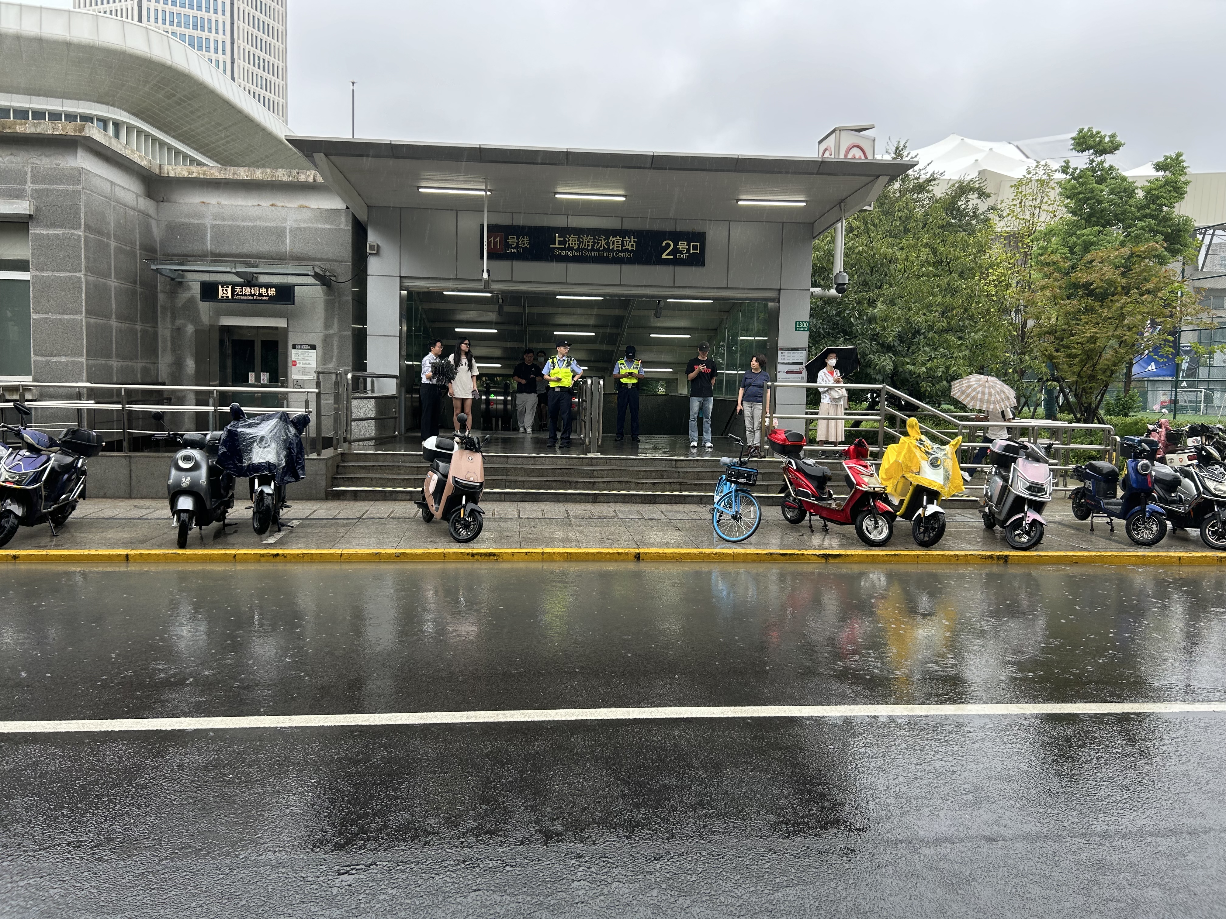 香港二四六天天开奖免费资料观看:暴雨之下，“普拉桑”磨砺超大城市韧性