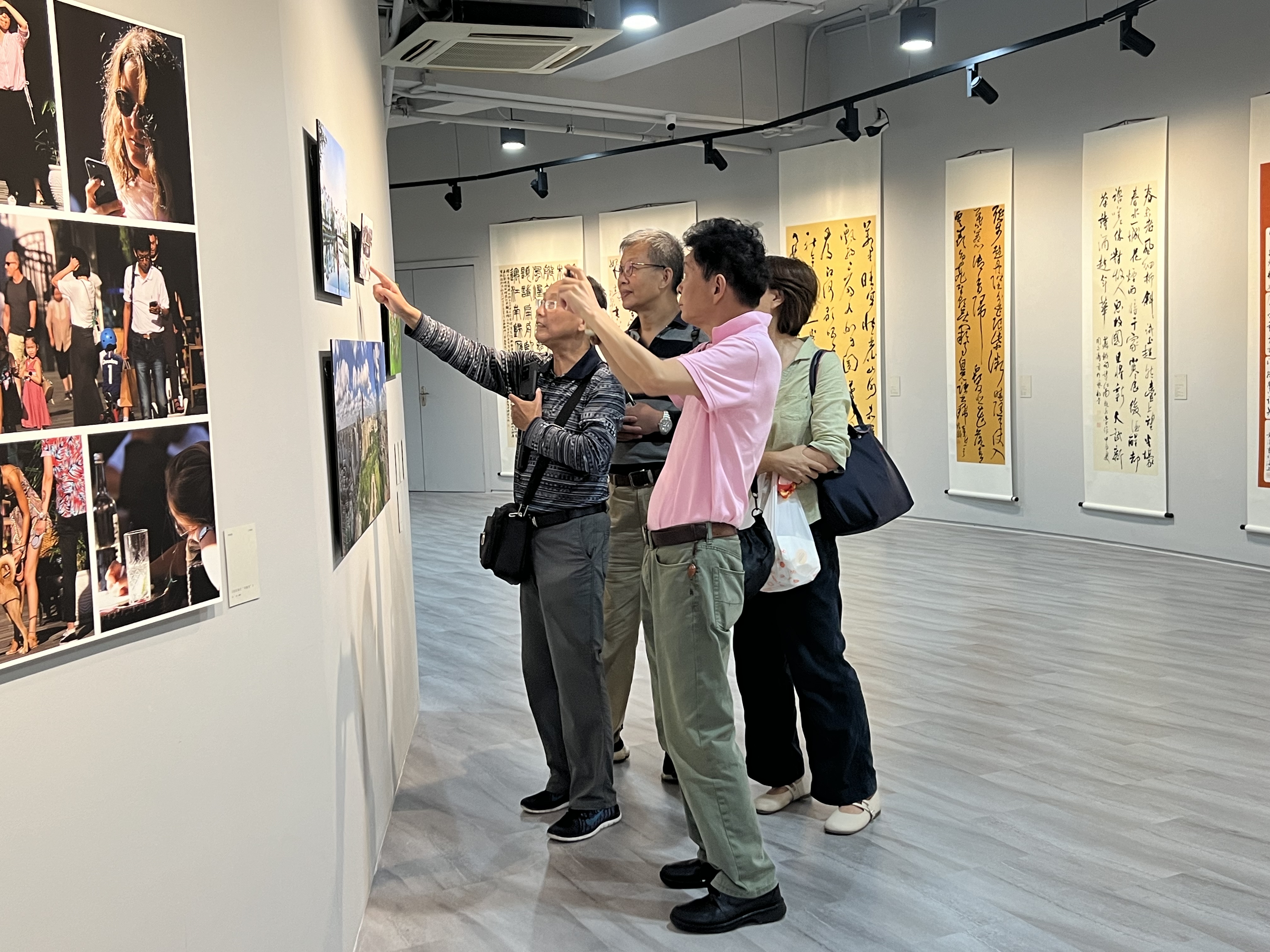 中金汇融:股票杠杆利率出名万生配资-书法、摄影、绘画作品联展，艺术家与百姓共同描绘“最虹桥”