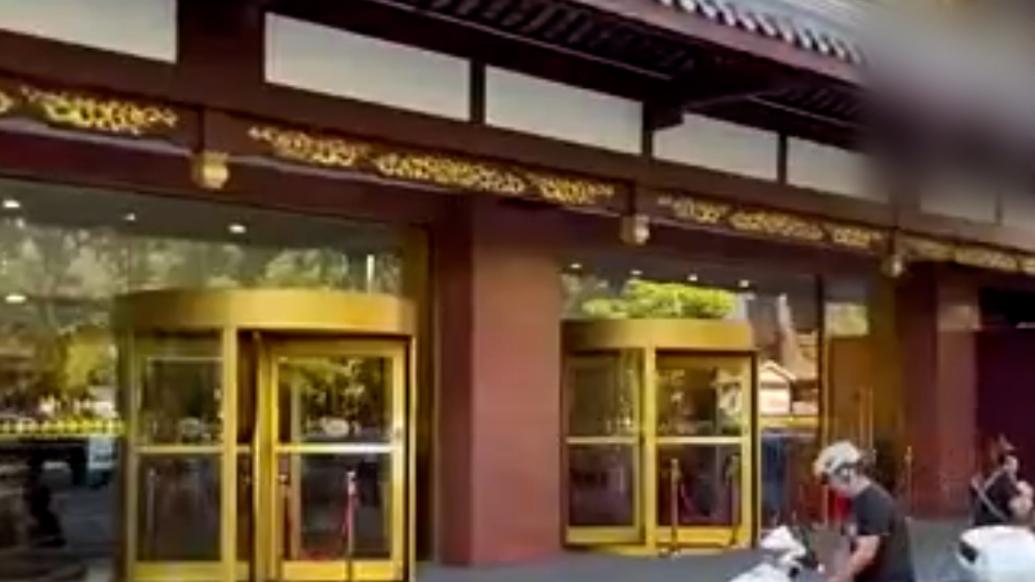 网友称入住酒店遭临时涨价？酒店：系误解，实为押金