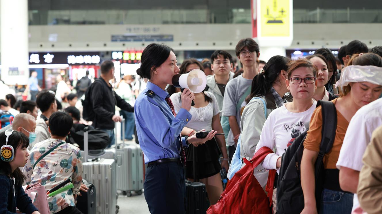 客流高峰持续，10月4日南昌铁路局将发送旅客120万人次