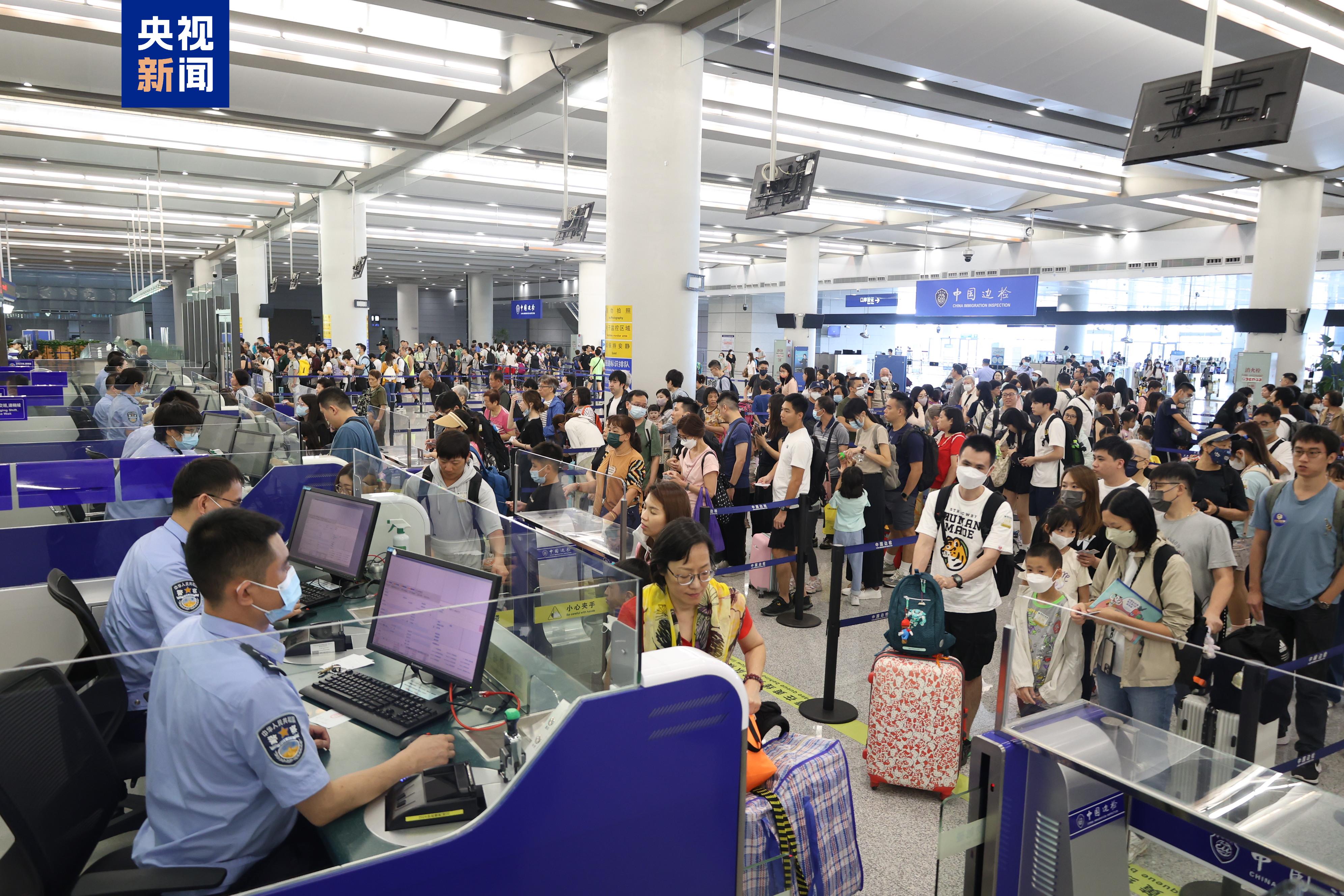 港珠澳大桥年客流量首次突破2000万人次