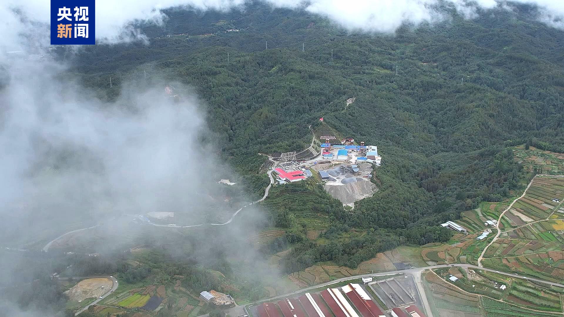 “最难修的铁路隧道”迎突破：国内首座铁路隧道井下拌合站建成