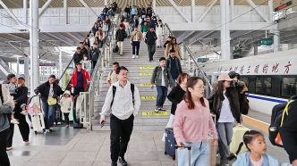 全国铁路迎来国庆黄金周返程客流高峰，预计今日发送1873万人次