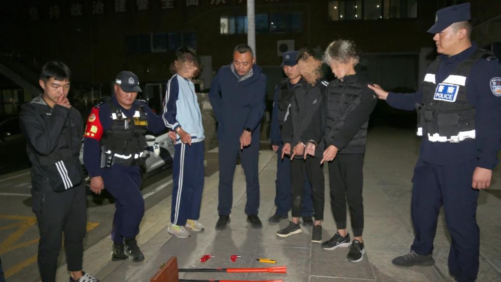 曲阜警方10小时速破砸车玻璃系列盗窃案，抓获5名嫌疑人