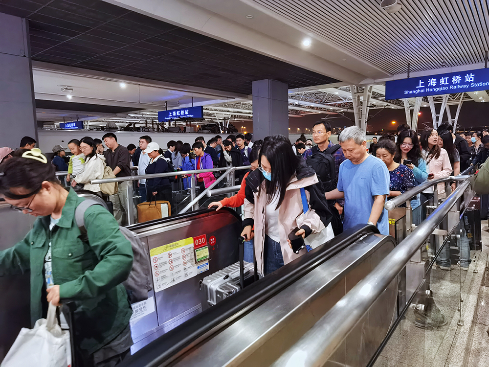 返程客流最高峰来了！铁路上海站今日预计到达旅客67.6万人次