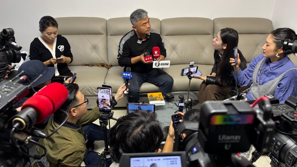 郭剛堂抹淚感嘆24年尋親路：最難的不是騎行在路上，而是看到其他家庭的團(tuán)圓