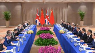 习近平会见英国首相斯塔默