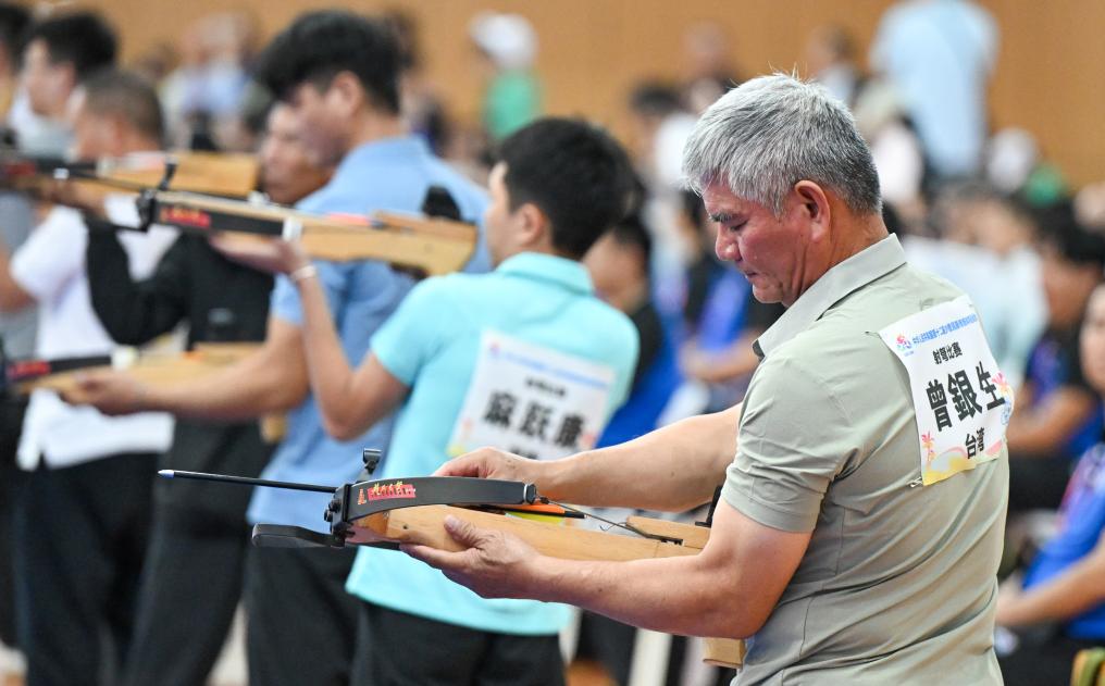 这支射弩队，刚学会就上场  第3张