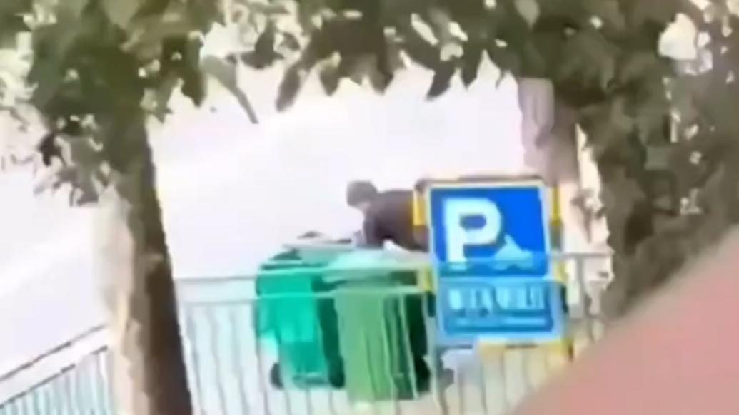 重慶一高校商業街回收地溝油?校方:是餐廚垃圾收運處置合法經營企業