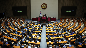 为应对尹锡悦或再宣布戒严，韩共同民主党轮值守护国会会议厅