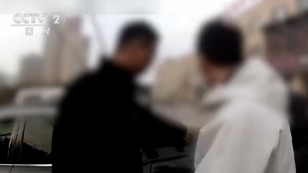 先打賞再騙錢,女主播被“榜一大哥”騙走十幾萬元