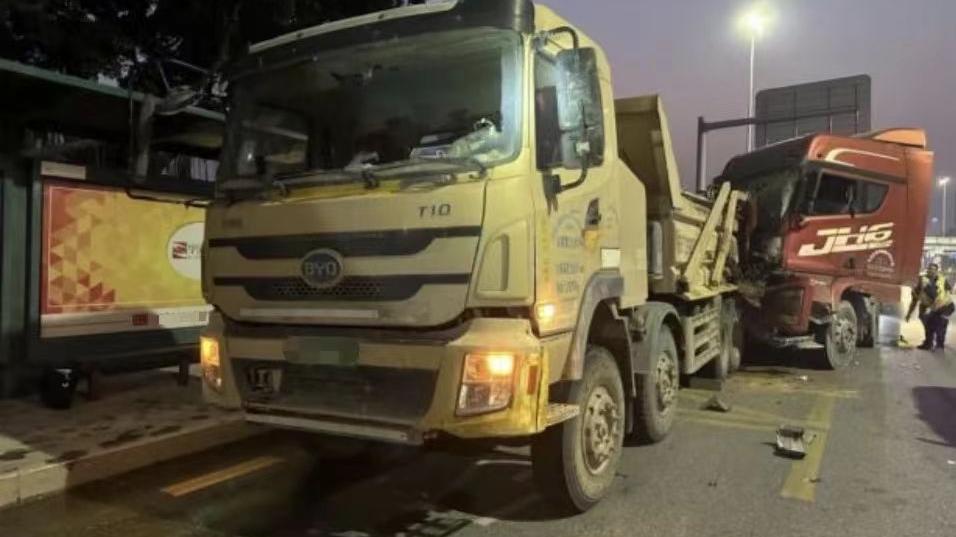 司机钻车底修车时被撞身亡，两公司作伪证多人被拘